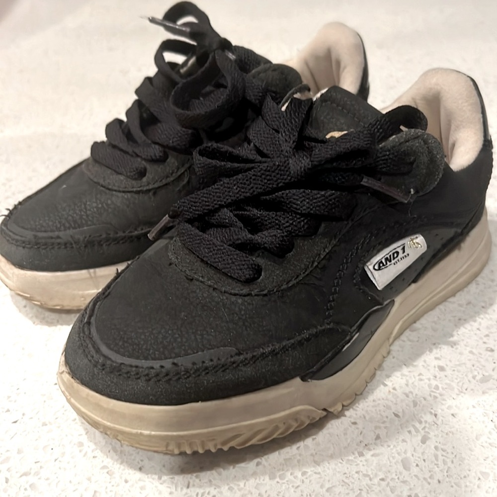 AND 1  xyhss22 Black Sneakers Preloved